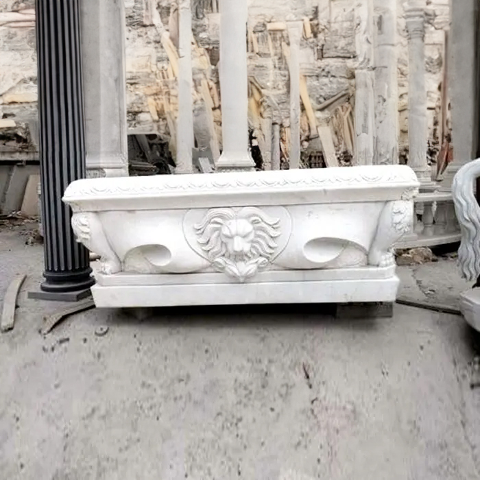 Classical Marble Bathtub With Lion Head