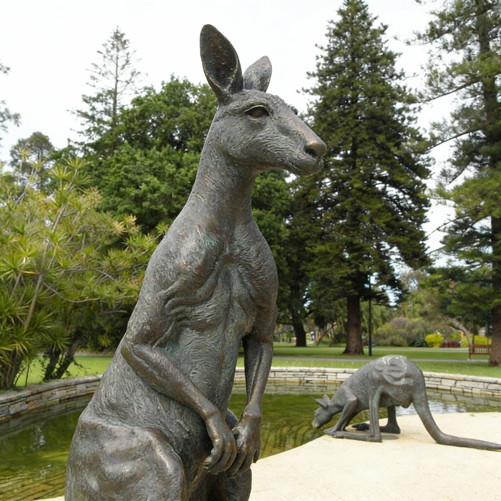 Kangaroo Garden bronze Ornament life size