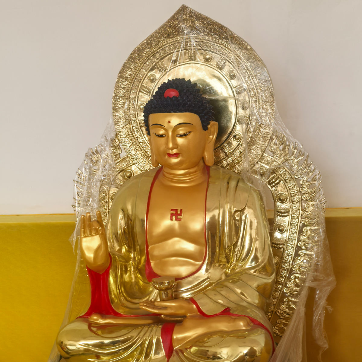 Shakyamuni seated bronze Statue