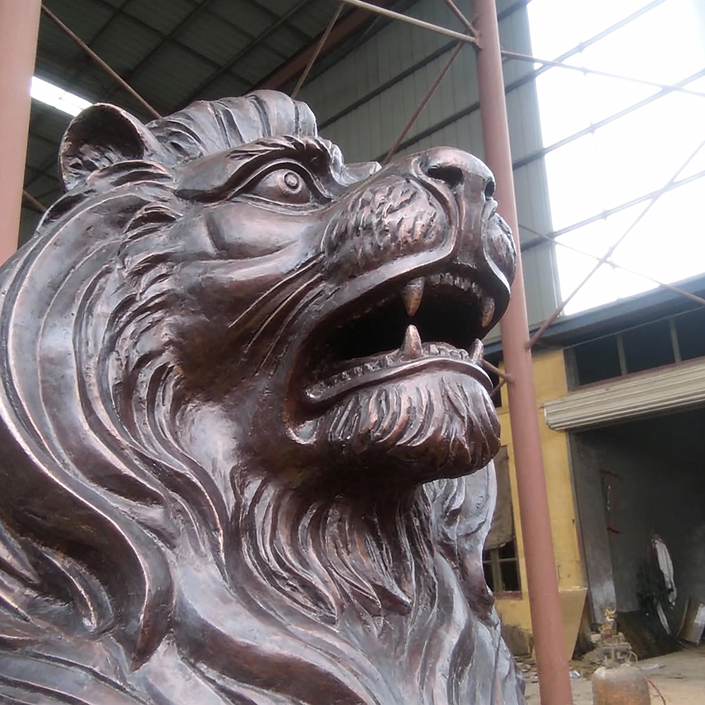 bronze Outdoor Entrance Lion Statue face detail