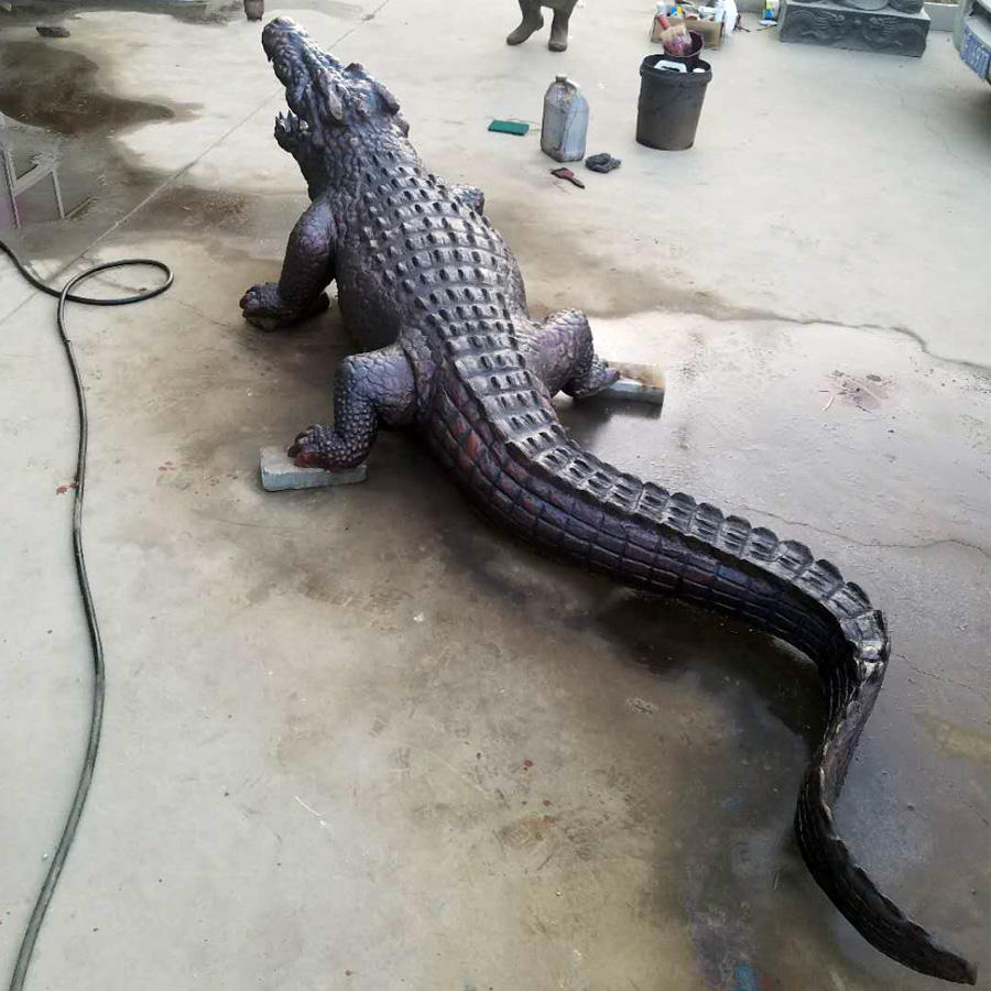 detailed bronze Alligator Garden Sculpture with scales