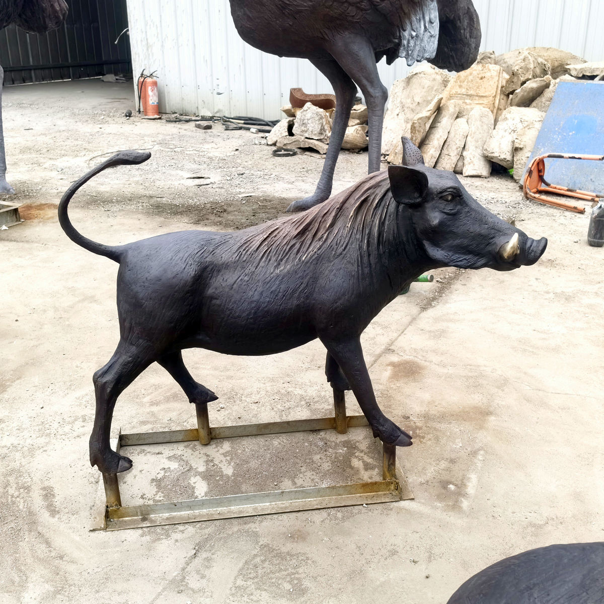 realistic Warthog Metal Garden Sculpture decor
