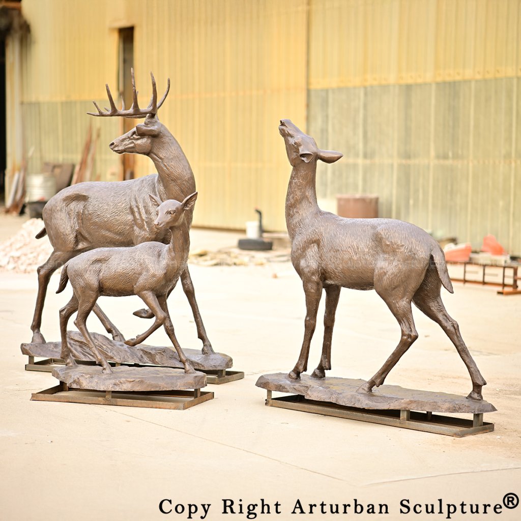 4 bronze white tail Deer Family Lawn Ornaments sculpture