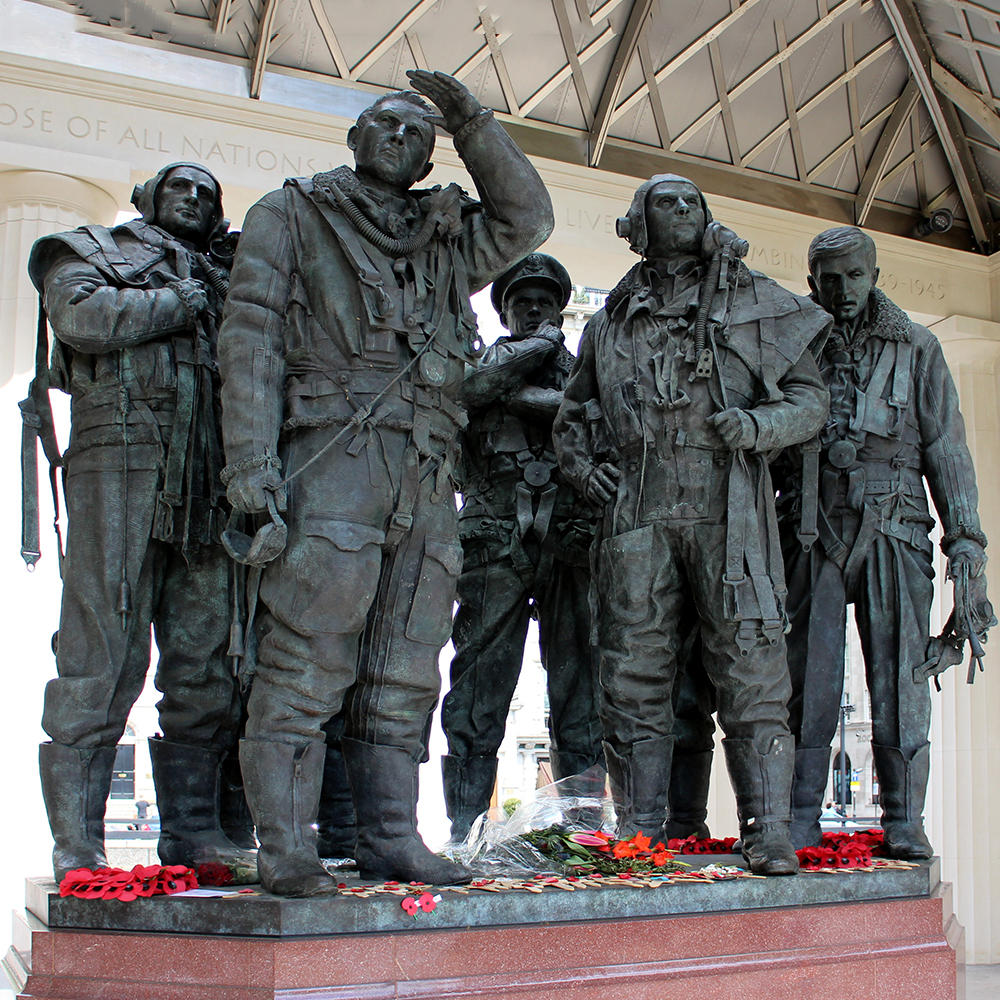 5 (2) Bomber Command military statues group