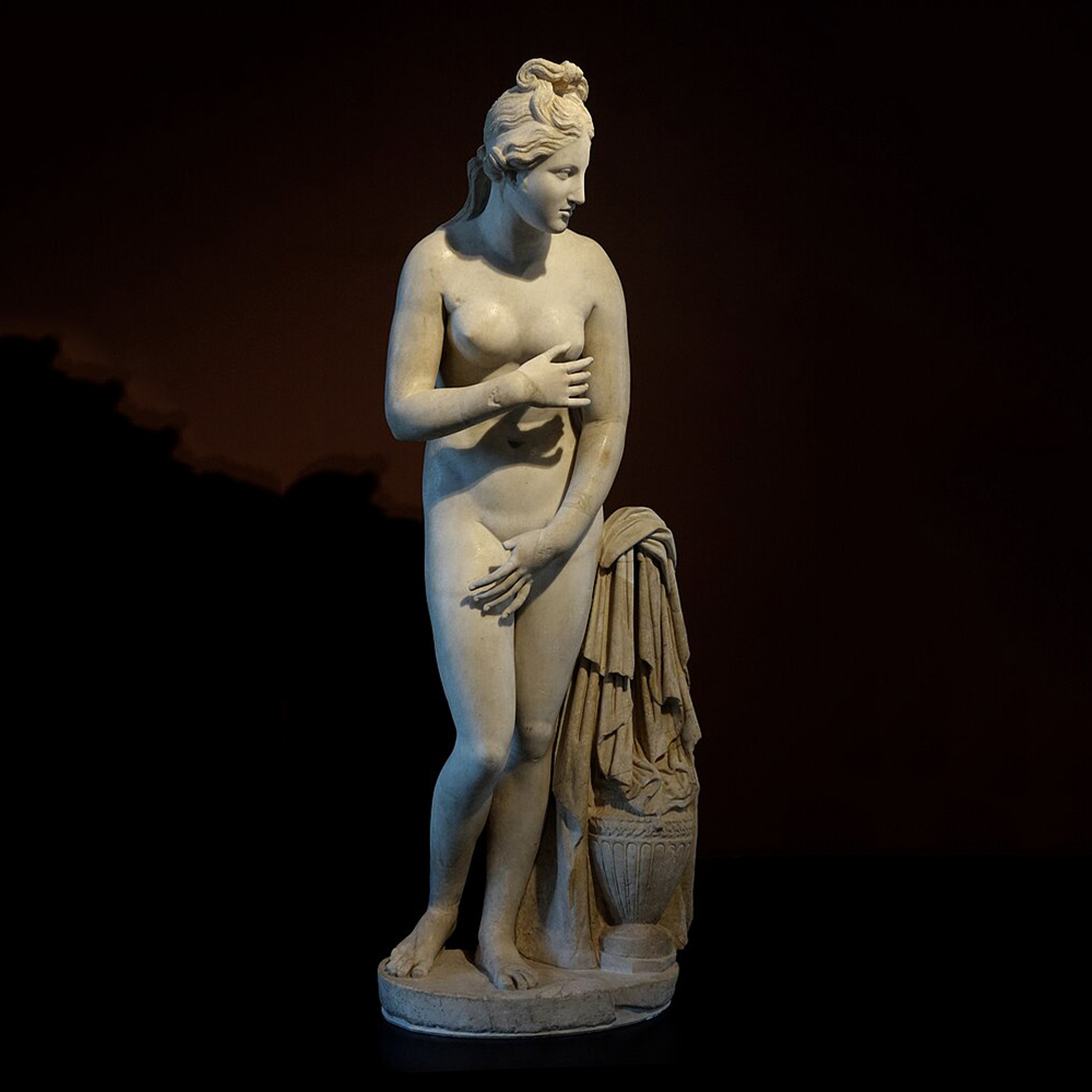 Capitoline Venus marble standing pose