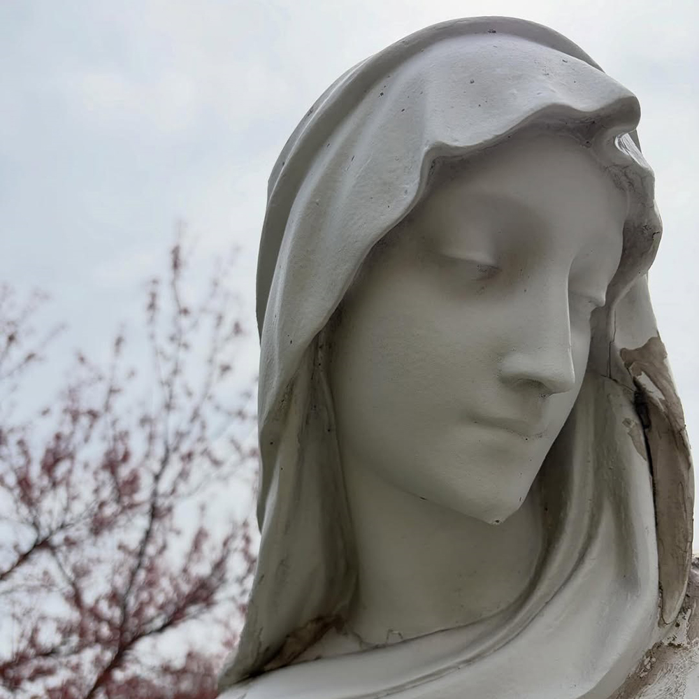 1-(2) Holy Family statue close-up view of mary's head