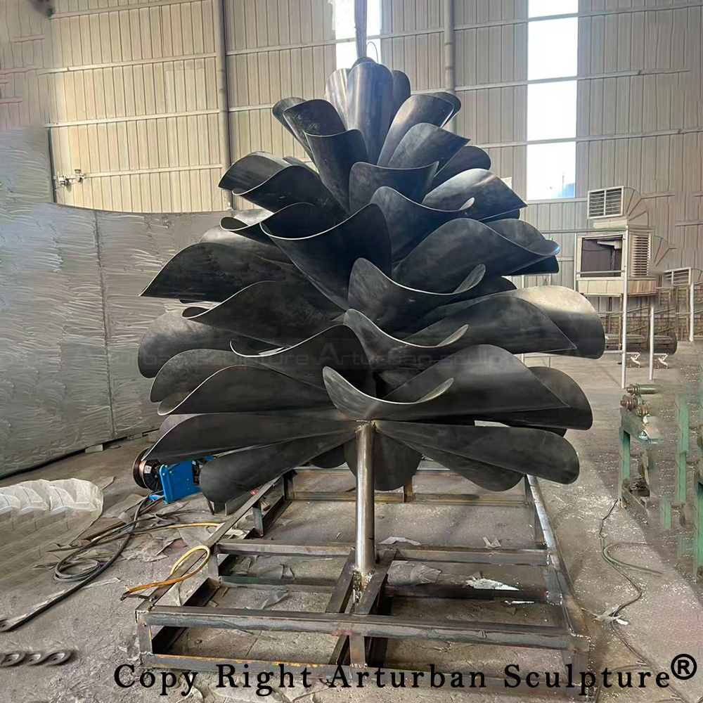 4 Pine Cone large-scale sculpture welding assembly process