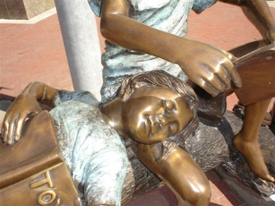 Bronze Outdoor Reading Children Sculpture boy detail