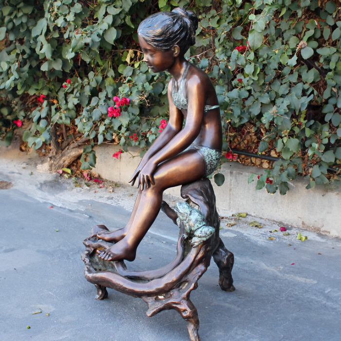 Bronze Sitting Girl Sculpture for Garden