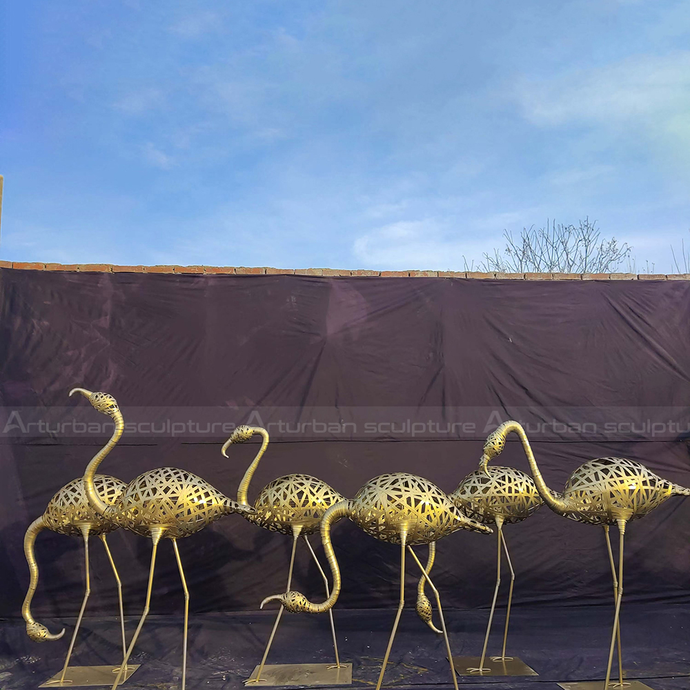 Group Flamingo Wire Sculpture stainless steel garden