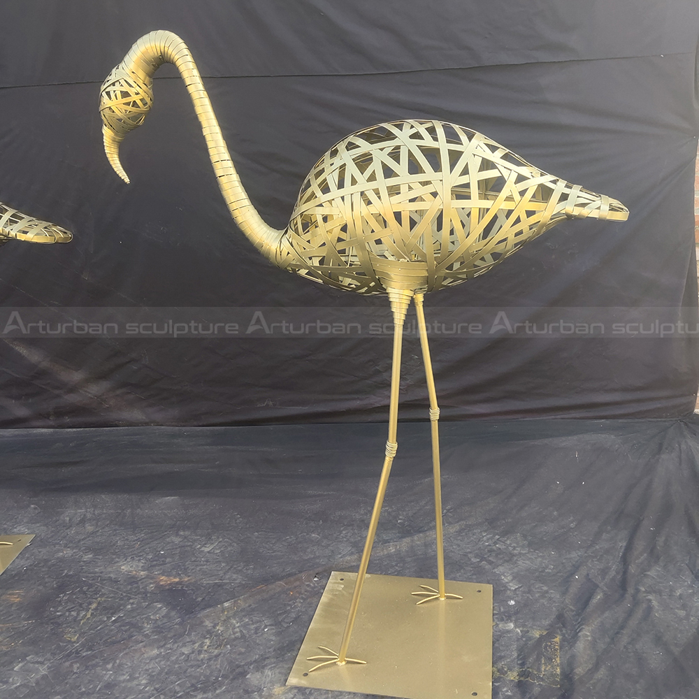 Hollow Flamingo Wire garden Sculpture