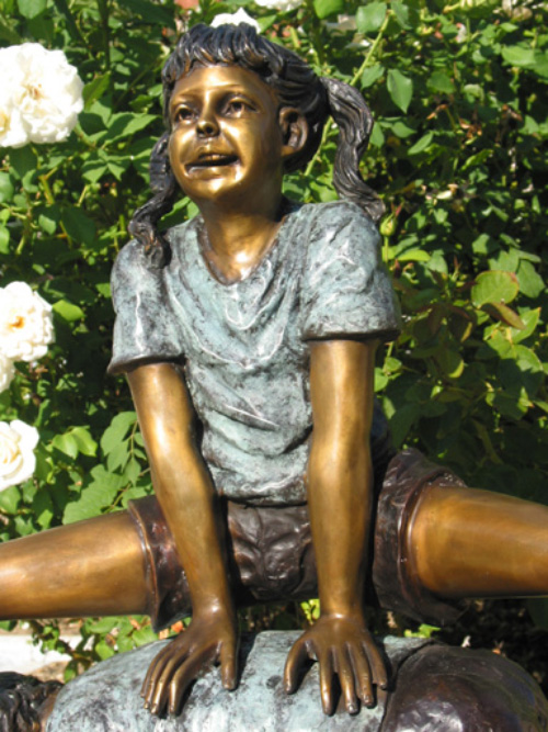 Outdoor Bronze Leap Frog Garden Statue detail