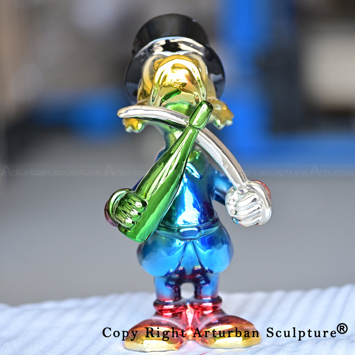 3 Uncle Scrooge Figurine bronze duck statue