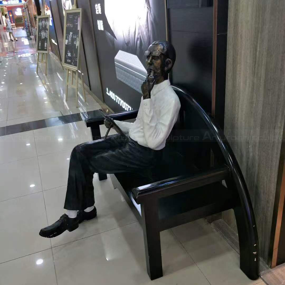 Life size fiberglass Reading Man Statue display