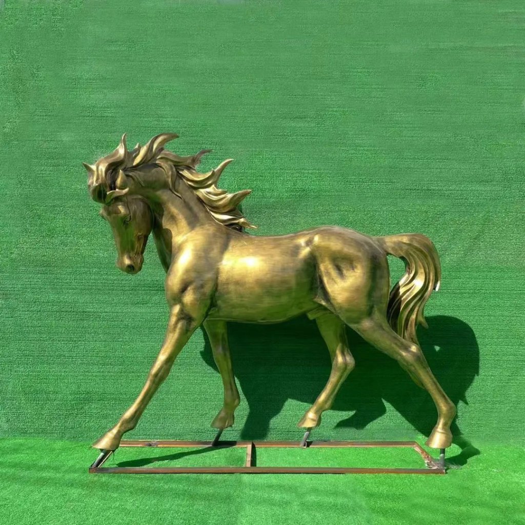 Fiberglass Walking Horse Statue with lowered head