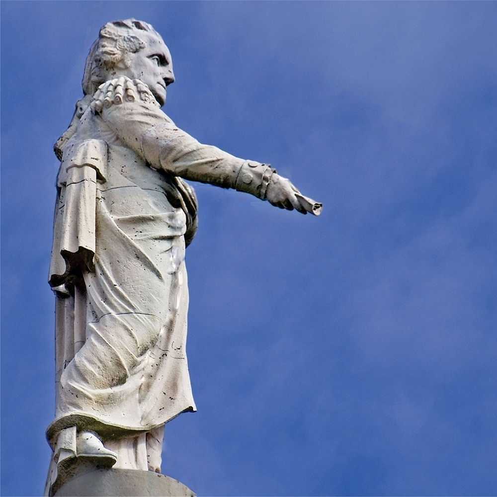 Marble Washington figure extending commission from column