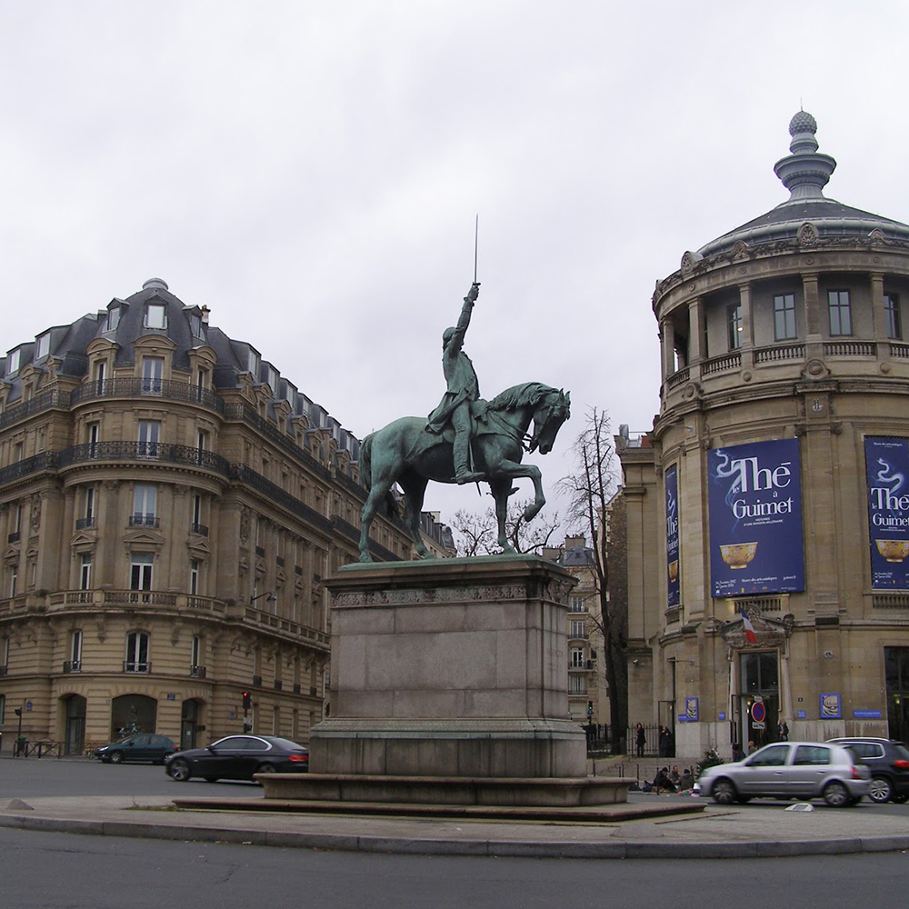 Paris bronze Washington equestrian monument near Guimet