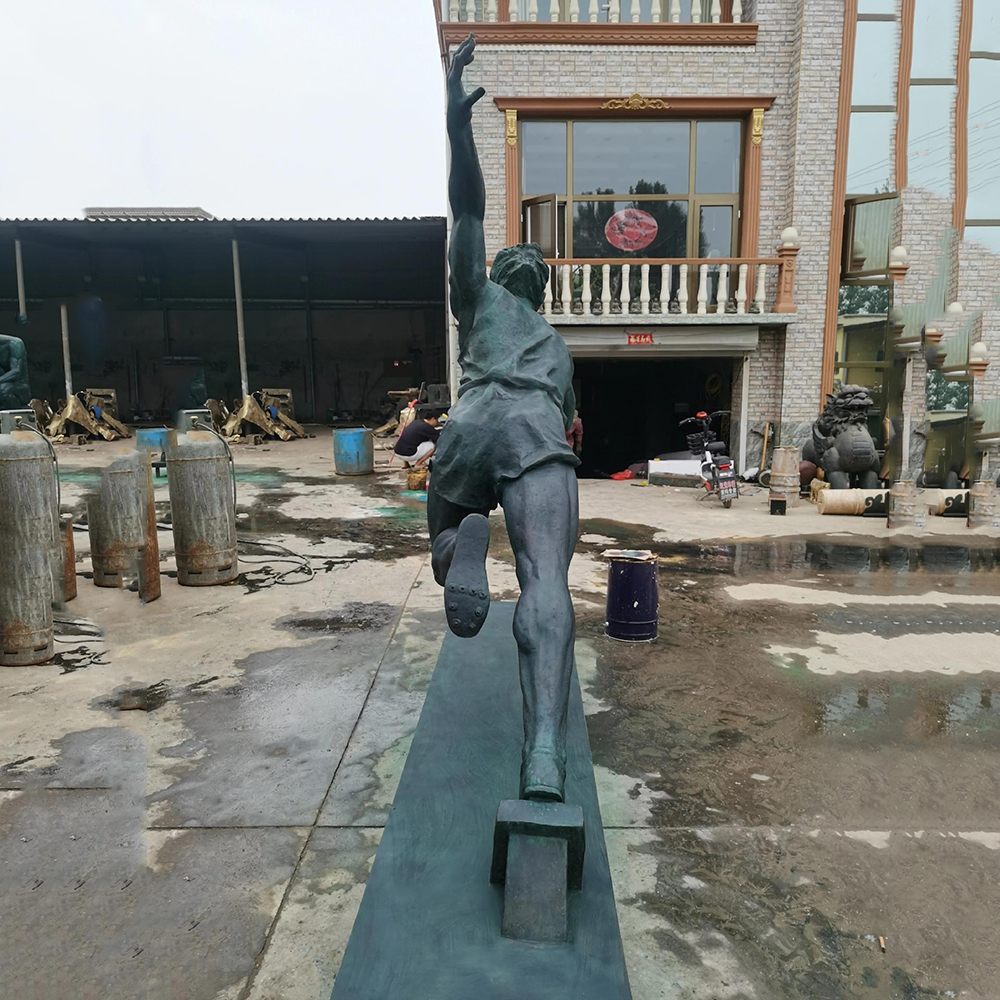 Running Man Sculpture bronze outdoor athlete statue