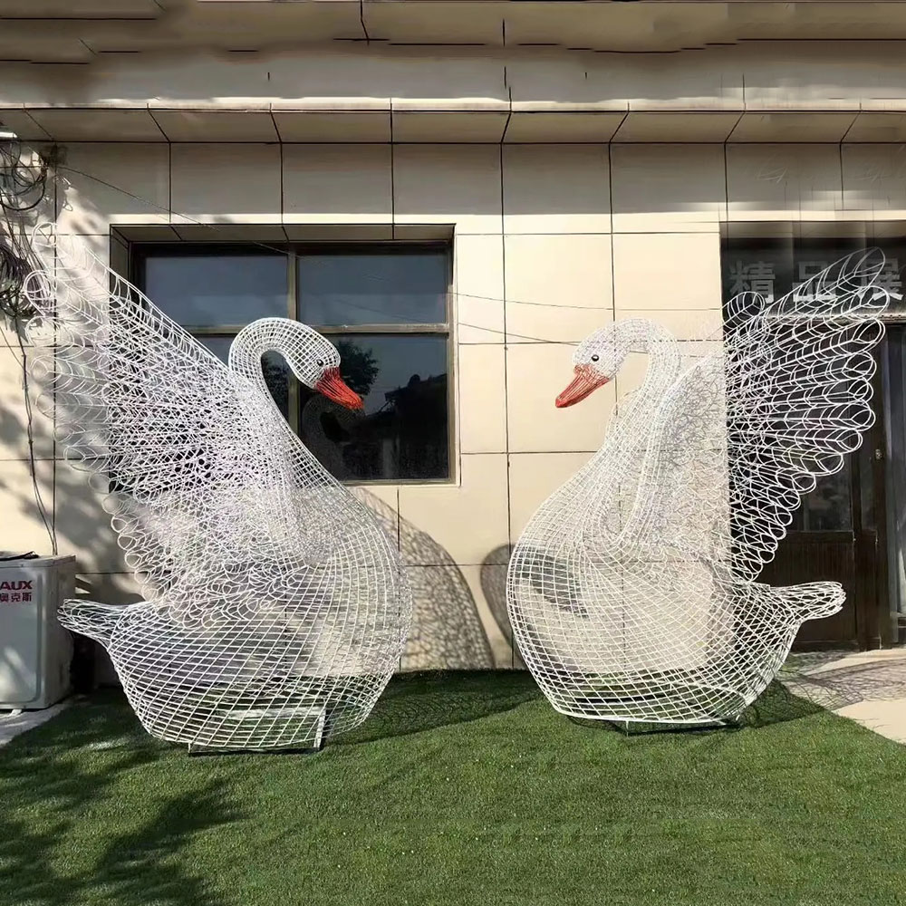 Stainless steel Wire Swan Statue spreading wings